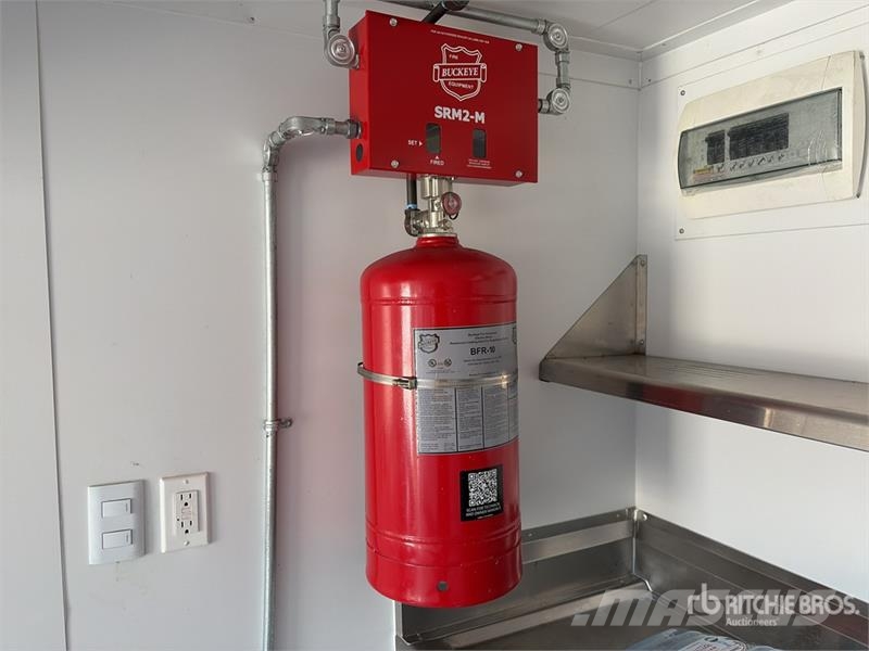 McGuber 15 ft 8 in T/A Food Concession Trailer 기타 트레일러
