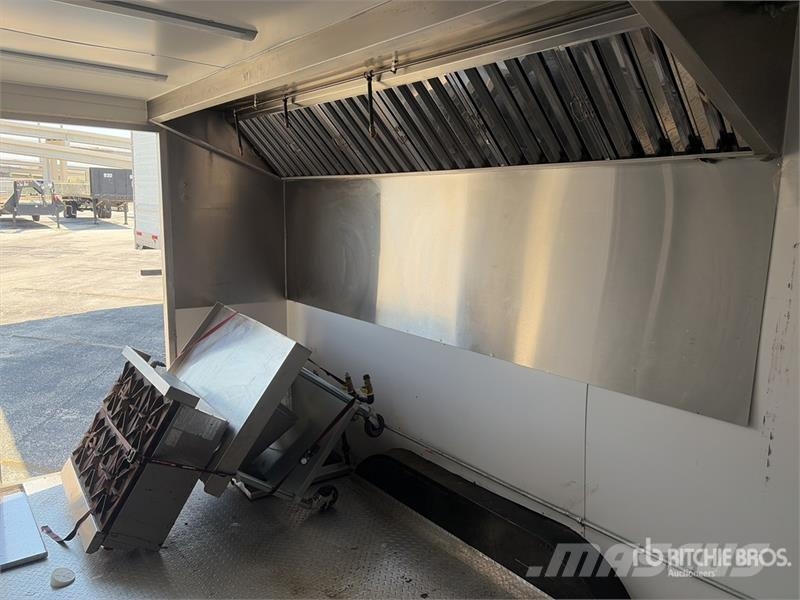 McGuber 15 ft 8 in T/A Food Concession Trailer 기타 트레일러