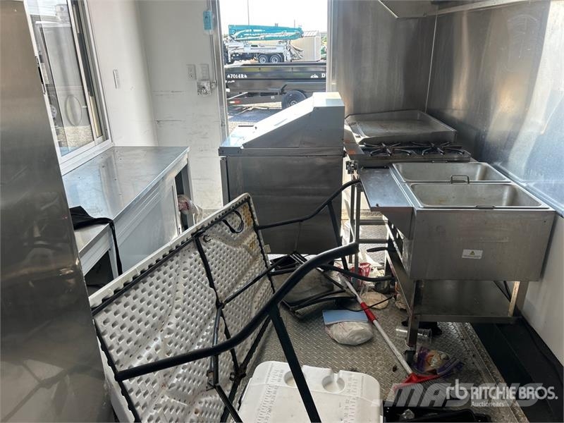  McGuber 16 ft T/A Food Concession Trailer 其他拖車