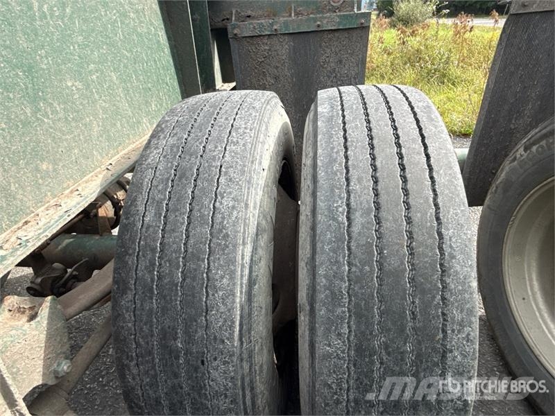 McLendon FT45L 45 ft T/A Log Trailer (Inoperable) Puuperävaunut
