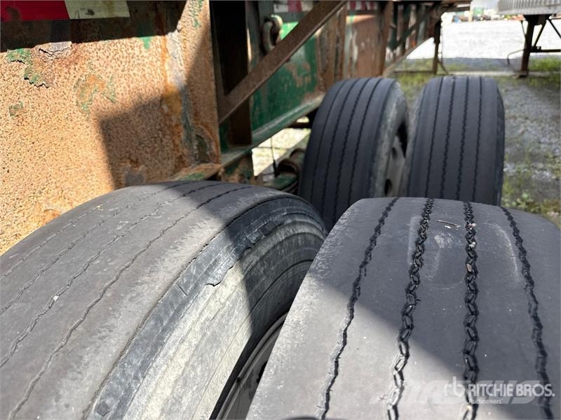 McLendon FT45L 45 ft T/A Log Trailer (Inoperable) Puuperävaunut