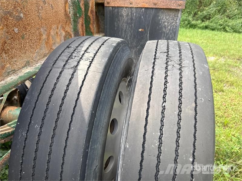 McLendon FT45L 45 ft T/A Log Trailer (Inoperable) Puuperävaunut