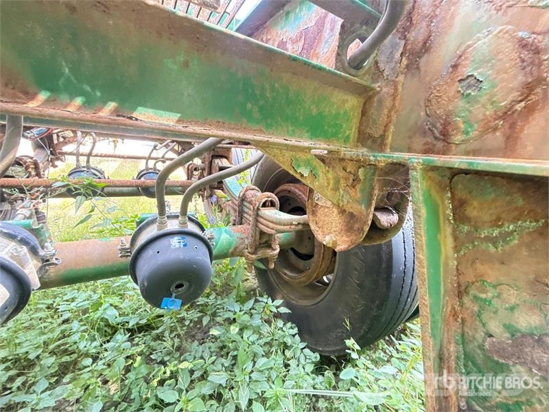 McLendon FT45L 45 ft T/A Log Trailer (Inoperable) Puuperävaunut