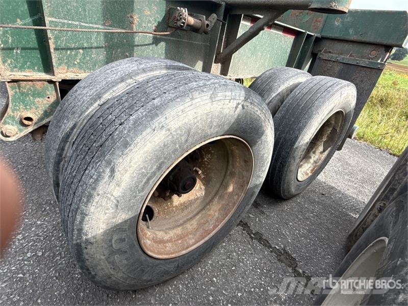 McLendon FT45L 45 ft T/A Log Trailer (Inoperable) Puuperävaunut