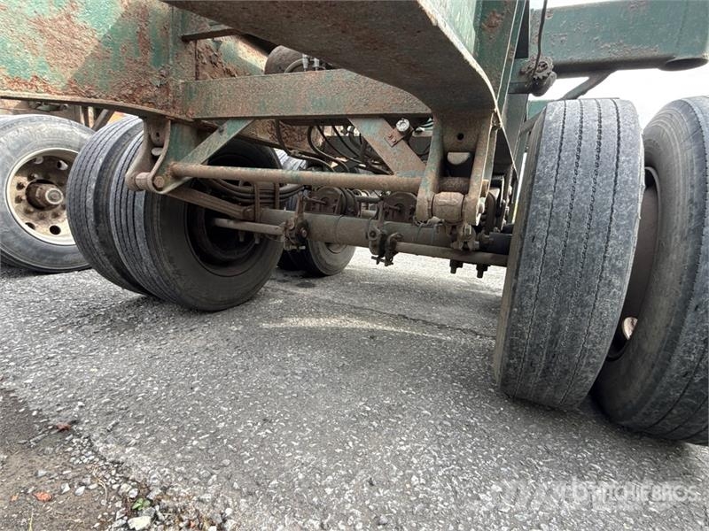 McLendon FT45L 45 ft T/A Log Trailer (Inoperable) Puuperävaunut