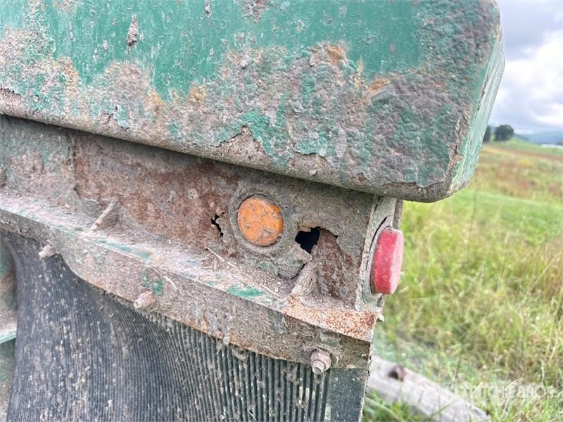 McLendon FT45L 45 ft T/A Log Trailer Puuperävaunut