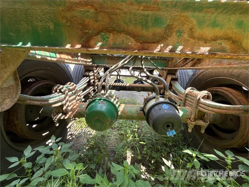 McLendon FT45L 45 ft T/A Log Trailer (Inoperable) Puuperävaunut