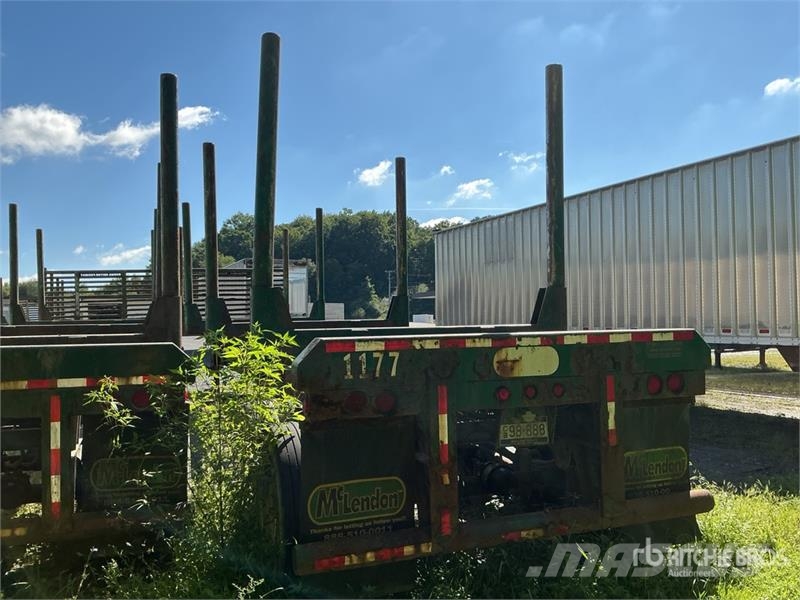 McLendon FT45L 45 ft T/A Log Trailer (Inoperable) Madera