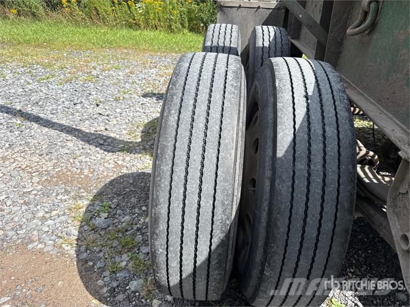 McLendon FT45L 45 ft T/A Log Trailer Puuperävaunut