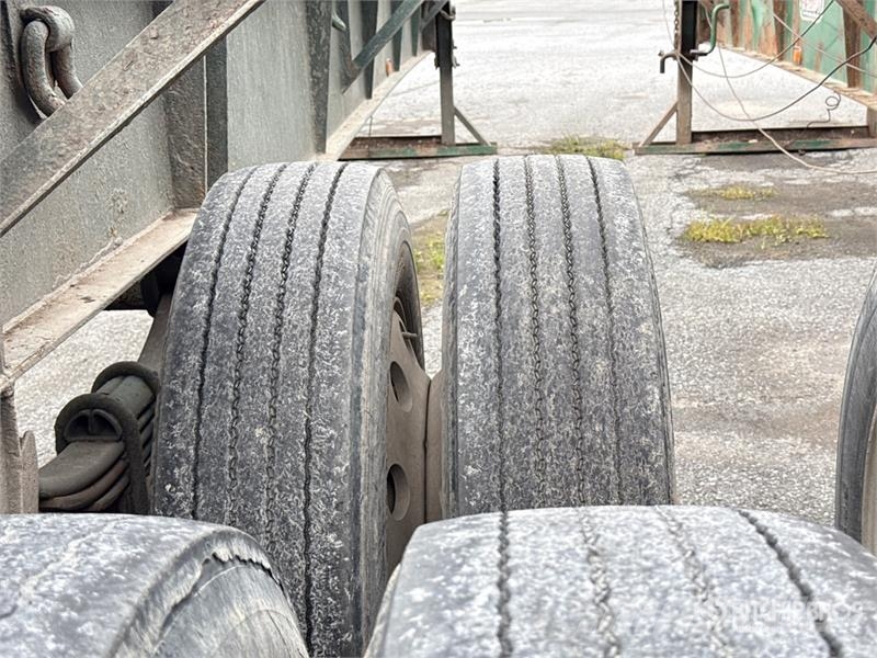McLendon FT45L 45 ft T/A Log Trailer Puuperävaunut