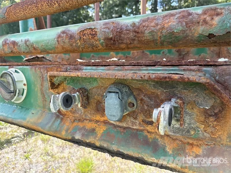 McLendon FT45L 45 ft T/A Log Trailer (Inoperable) Puuperävaunut