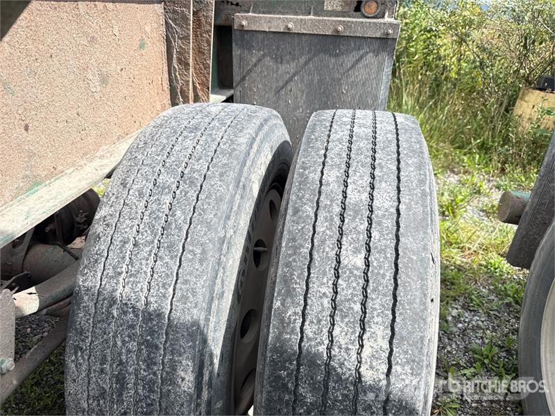 McLendon FT45L 45 ft T/A Log Trailer Puuperävaunut