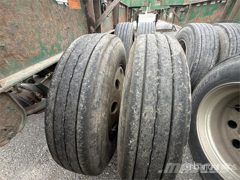 McLendon FT45L 45 ft T/A Log Trailer Puuperävaunut