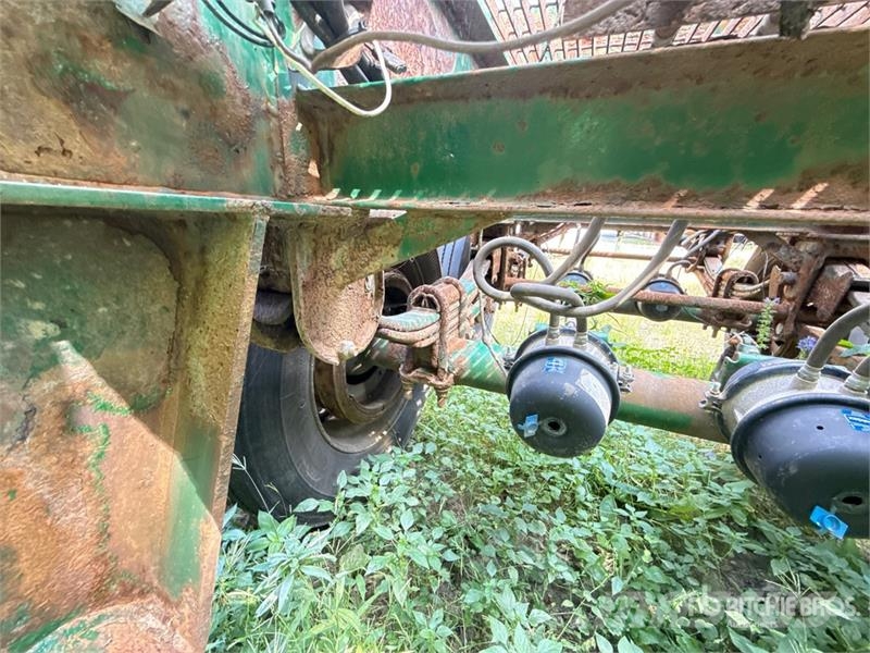 McLendon FT45L 45 ft T/A Log Trailer (Inoperable) Puuperävaunut