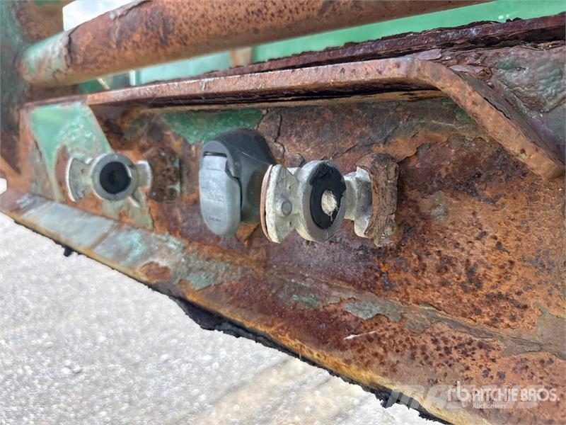 McLendon FT45L 45 ft T/A Log Trailer (Inoperable) Timber trailers