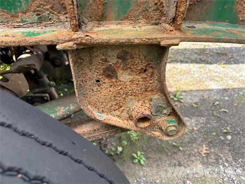 McLendon FT45L 45 ft T/A Log Trailer (Inoperable) Puuperävaunut