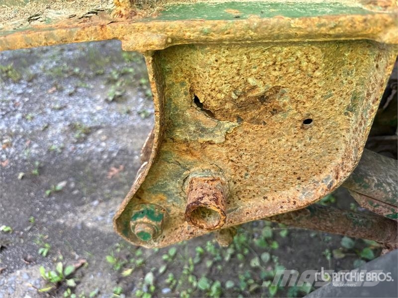 McLendon FT45L 45 ft T/A Log Trailer (Inoperable) Puuperävaunut