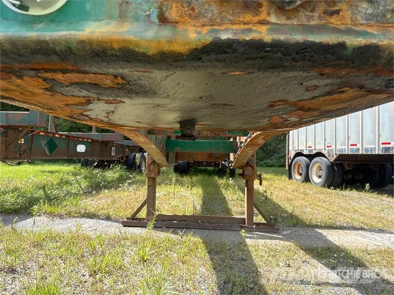 McLendon FT45L 45 ft T/A Log Trailer (Inoperable) Puuperävaunut