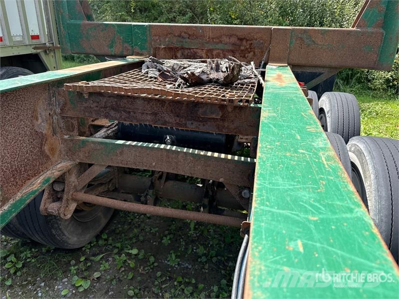 McLendon FT45L 45 ft T/A Log Trailer (Inoperable) Puuperävaunut