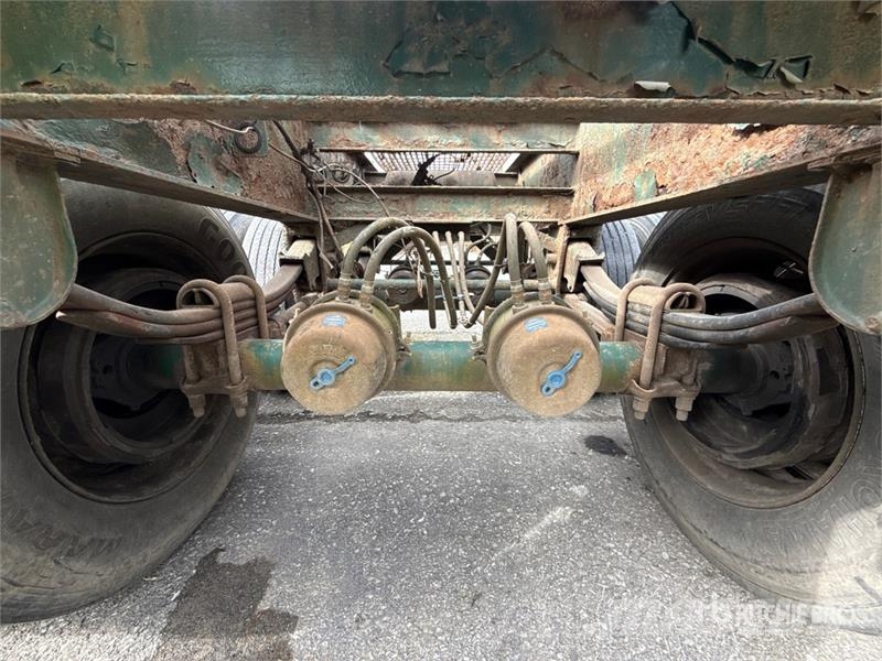 McLendon FT45L 45 ft T/A Log Trailer (Inoperable) Puuperävaunut