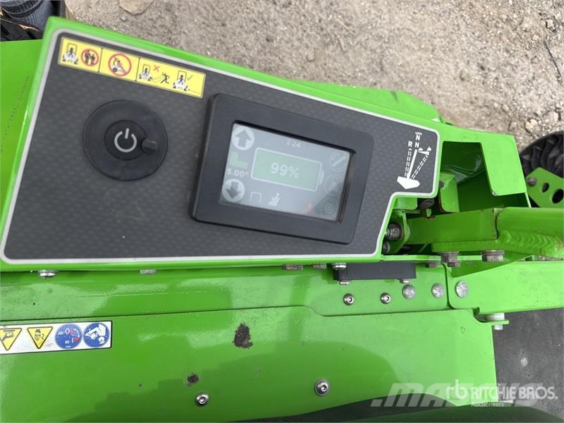 Mean Green 4x2 Ride-On Electric Lawn Mower 騎乘式割草機