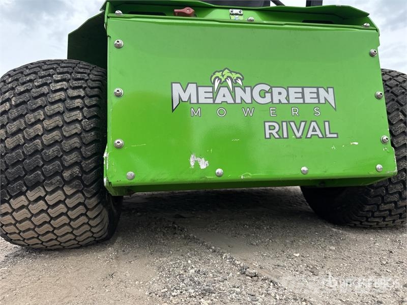 Mean Green 4x2 Ride-On Electric Lawn Mower 騎乘式割草機