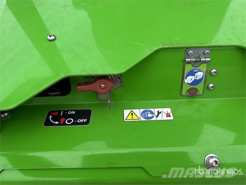 Mean Green 4x2 Ride-On Electric Lawn Mower 騎乘式割草機