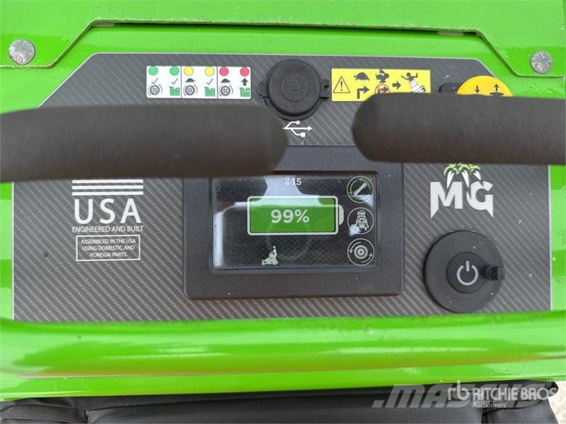 Mean Green 4x2 Stand-On Electric Lawn Mower 騎乘式割草機