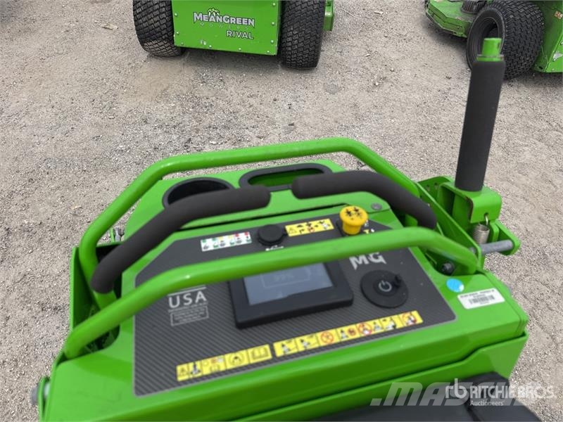 Mean Green 4x2 Stand-On Electric Lawn Mower 騎乘式割草機