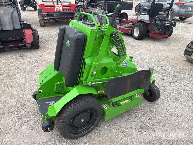 Mean Green 4x2 Stand-On Electric Lawn Mower 騎乘式割草機