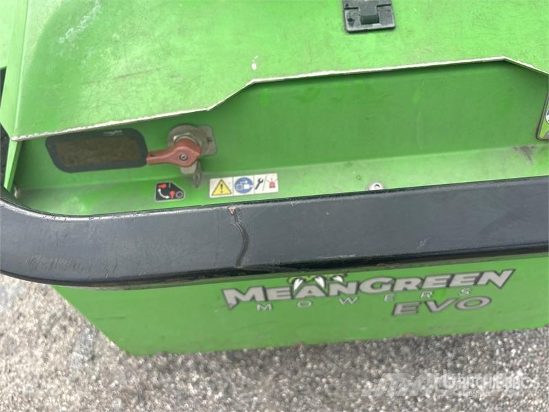 Mean Green Ride-On 74 in Lawn Mower Åkgräsklippare