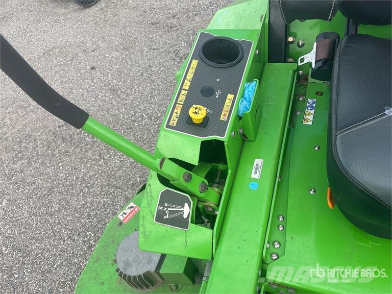 Mean Green Ride-On 74 in Lawn Mower Åkgräsklippare
