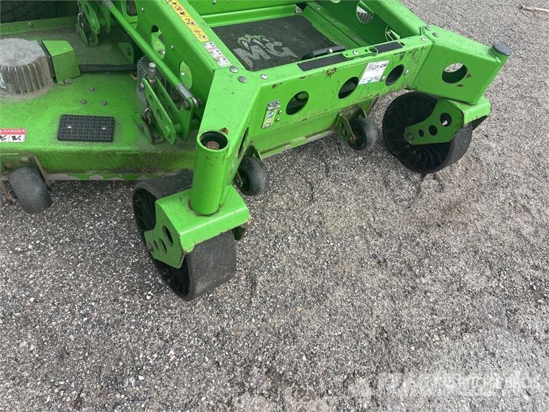 Mean Green Ride-On Lawn Mower Reitermäher