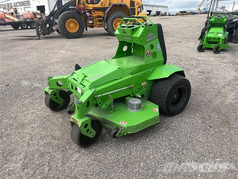 Mean Green Stand-On 60 in Lawn Mower Åkgräsklippare