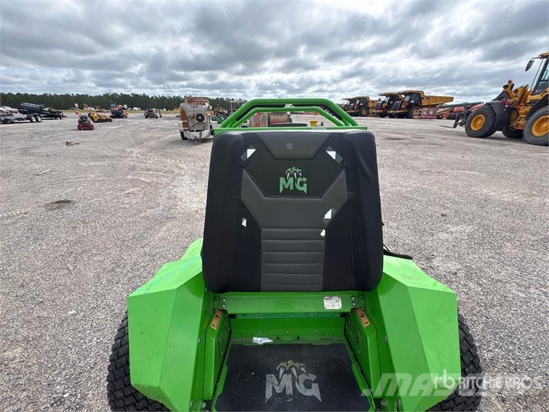 Mean Green Stand-On Lawn Mower Reitermäher