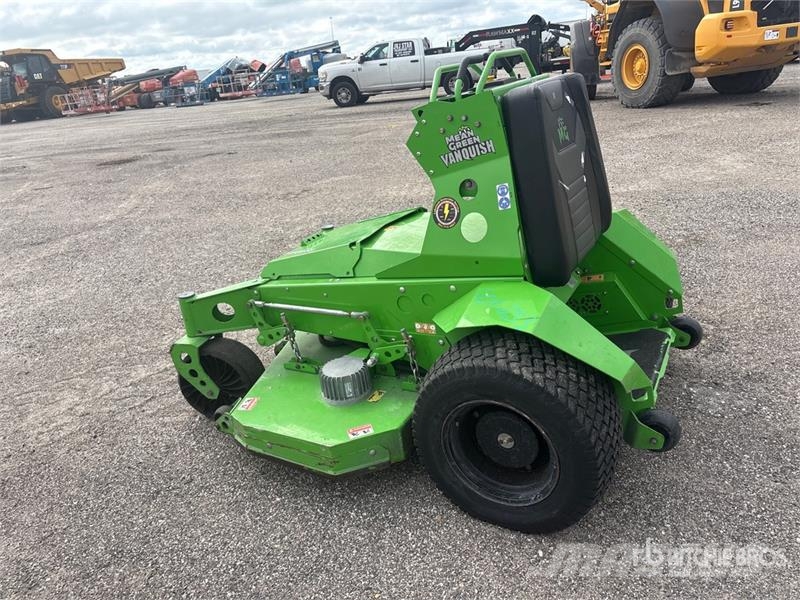 Mean Green Stand-On Lawn Mower Reitermäher