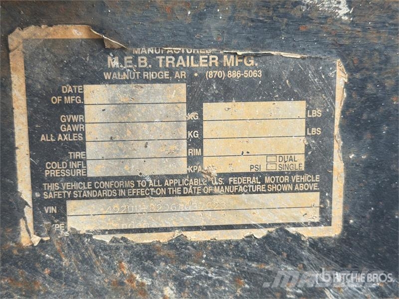 MEB 16 ft T/A Equipment Trailer Autonkuljetusperävaunut