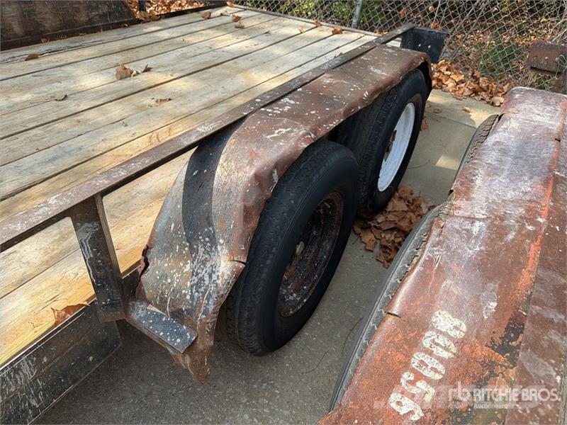 MEB 16 ft T/A Equipment Trailer Autonkuljetusperävaunut