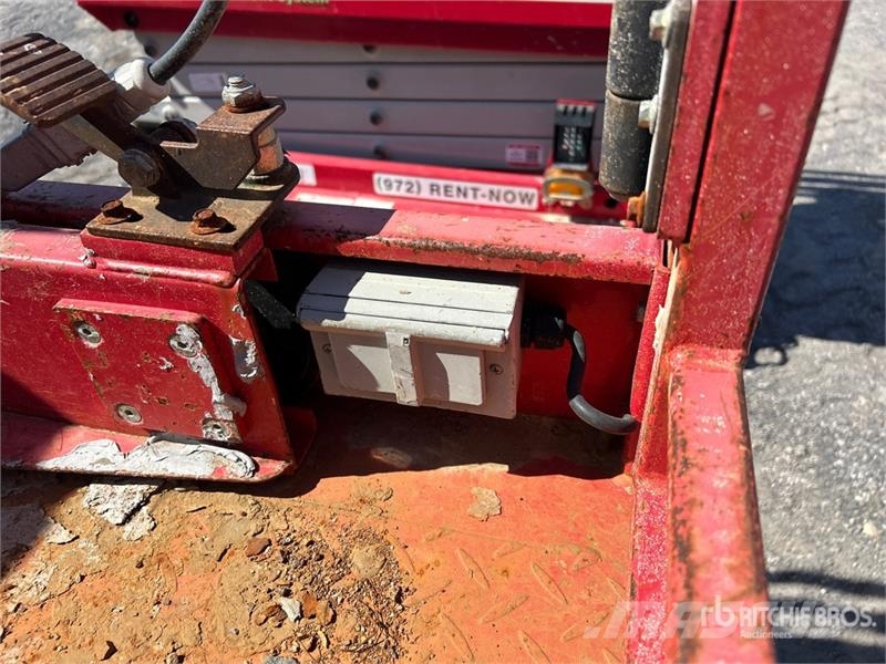 MEC 1330SE Electric Scissor Lift Piattaforme a pantografo