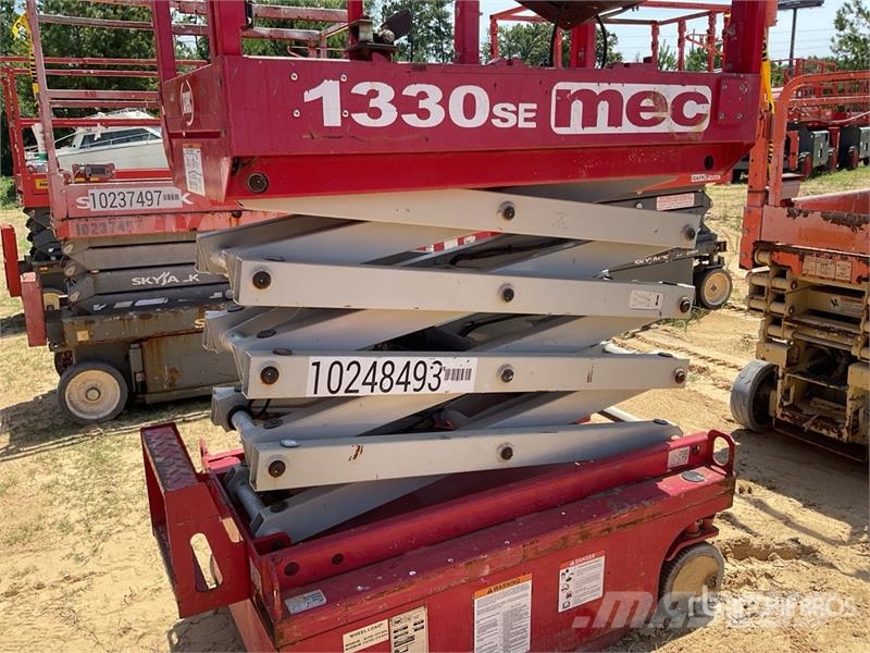 MEC 1330SE Electric Scissor Lift Schaarhoogwerkers