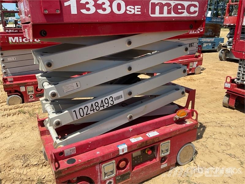 MEC 1330SE Electric Scissor Lift Schaarhoogwerkers