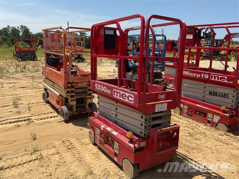 MEC 1330SE Electric Scissor Lift Schaarhoogwerkers