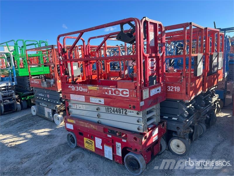 MEC 1930SE Electric Scissor Lift Scissor lifts