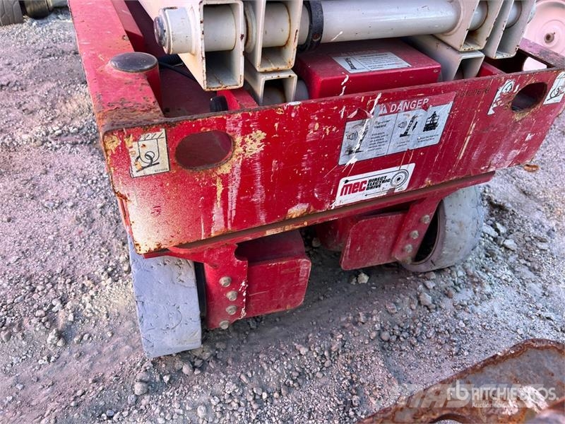 MEC 1930SE Electric Scissor Lift Saxlifte