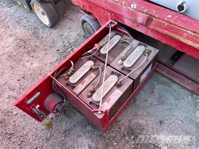 MEC 1930SE Electric Scissor Lift Saxlifte