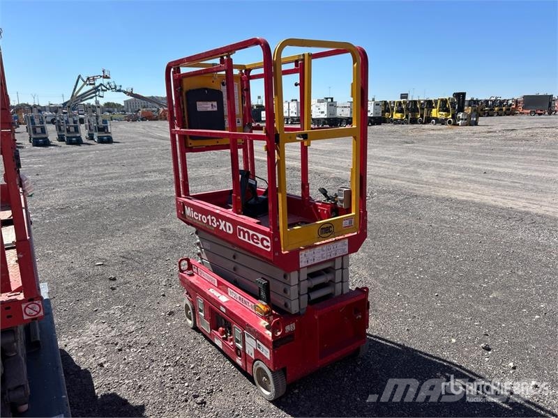 MEC Micro 13-XD Electric Scissor Lift Ollós emelők