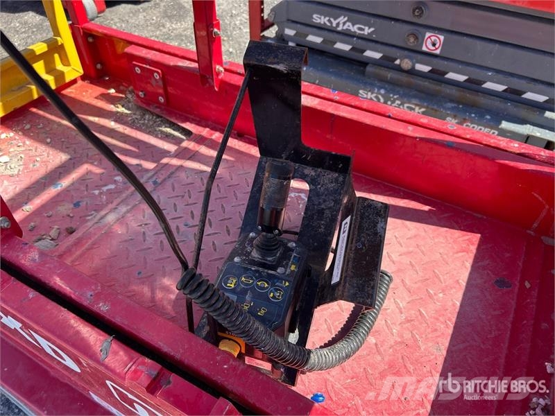 MEC Micro 13-XD Electric Scissor Lift Ollós emelők