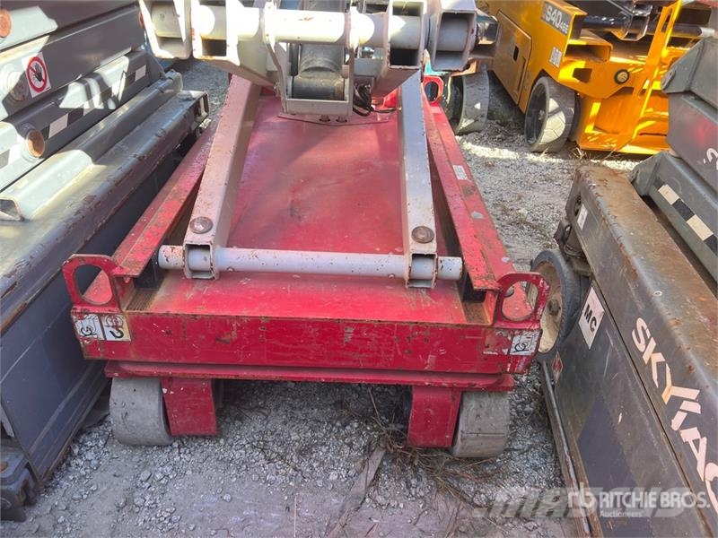 MEC Micro 19 Electric Scissor Lift Scissor lifts