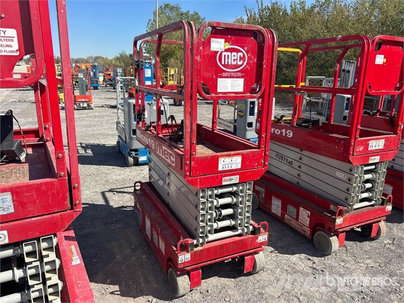 MEC Micro 19 Electric Scissor Lift Schaarhoogwerkers