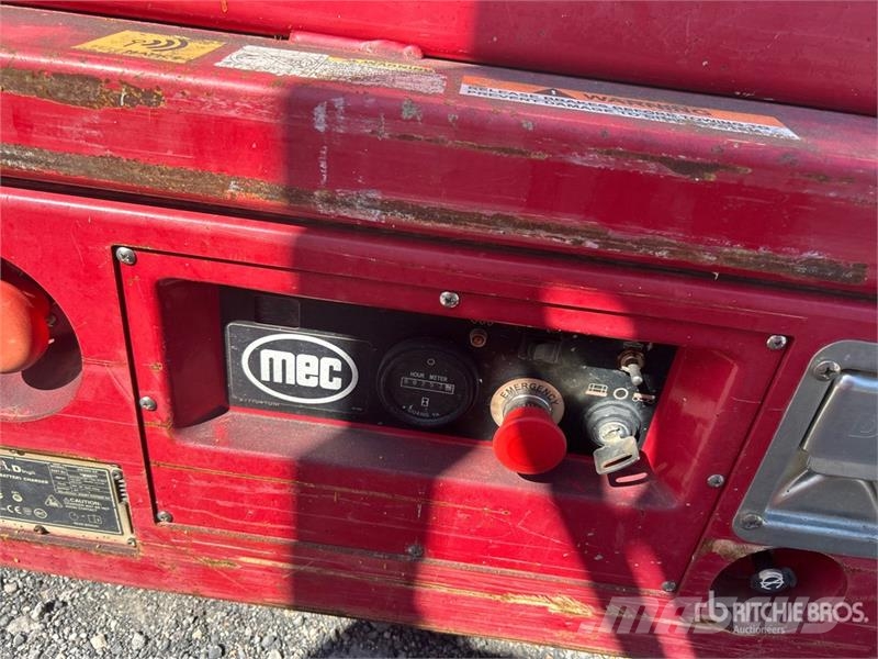 MEC Micro 19 Electric Scissor Lift Schaarhoogwerkers